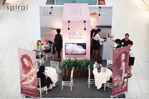 bella-marie-france-booth-design-setup_03